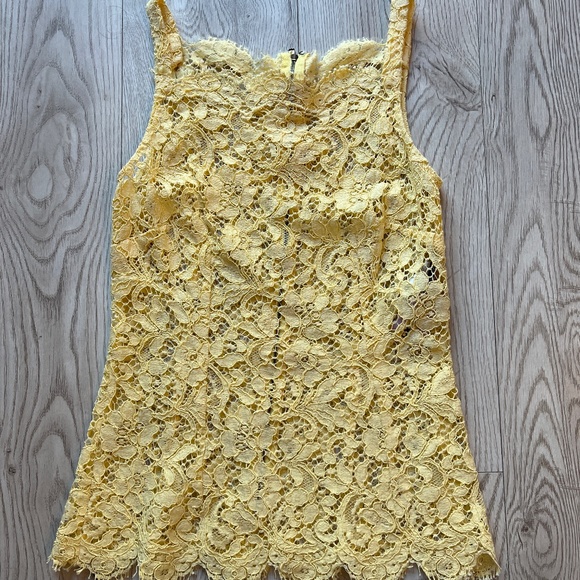 Dolce & Gabbana Yellow Lace Scallop Detail Sleeveless Blouse Sz 38/XS - Picture 3 of 8